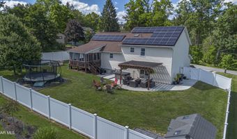 359 Reiling Ln, Altoona, PA 16601