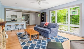 1302 Crest Dr, Aberdeen, NC 28315
