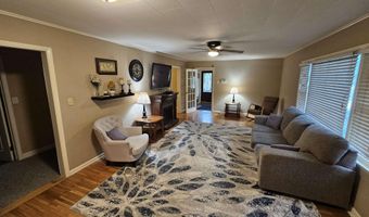 813 W 4th St, Bicknell, IN 47512
