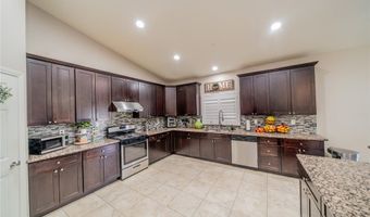 13546 Rincon Rd, Apple Valley, CA 92308