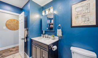 2452 ARLINGTON Ave, Abington, PA 19001