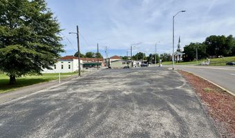 4 Green St, Athens, TN 37303