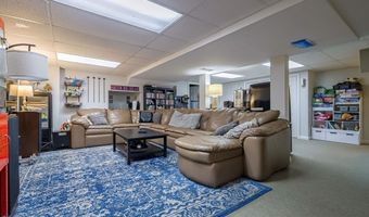 9 Taconic Dr, Amherst, NH 03031
