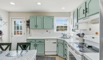 311 Pine St, Lakehurst, NJ 08733