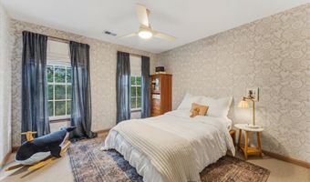 42869 NASHUA St, Ashburn, VA 20147