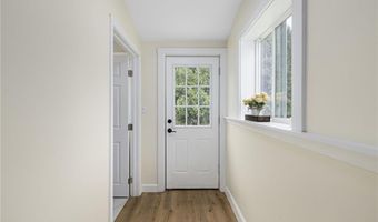 461 River Rd, Lincoln, RI 02865