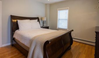 34 Shore Rd, East Providence, RI 02915