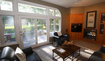 946 Emerald Hills Dr S, Arnolds Park, IA 51331