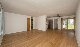 7614 General Meade Ln, Affton, MO 63123