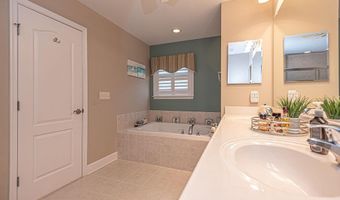 10900 HOLYSTONE Ln 301, Berlin, MD 21811