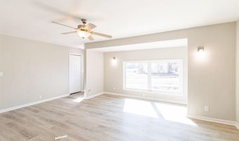 402 Center Ave, Alexander, IA 50420