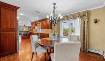77 Shore Rd, Amityville, NY 11701