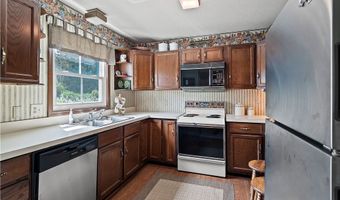 188 Jackson St, Amherst, OH 44001