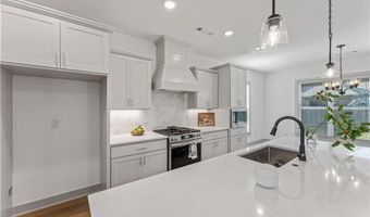 3206 SW Rosemont Ave, Bentonville, AR 72713