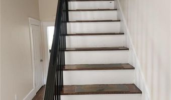 219 Metacom Ave 1A, Bristol, RI 02809