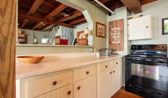 1639 W Shore Rd, Cabot, VT 05647