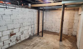 206 E 9th St, Atlantic, IA 50022