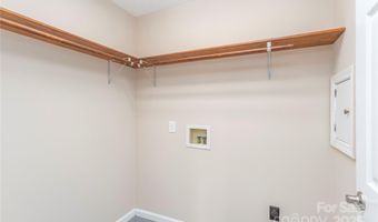 2 New Cross South S, Asheville, NC 28805