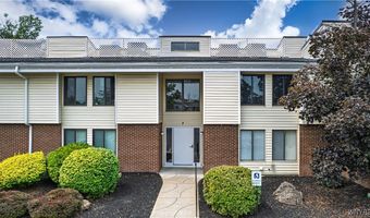7 Southcreek Ct D, Amherst, NY 14051