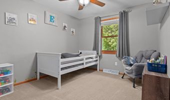 1433 W ROSELAWN Dr, Appleton, WI 54914