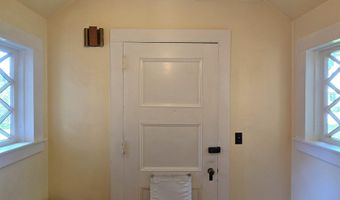 49 Tyler St, Brattleboro, VT 05301