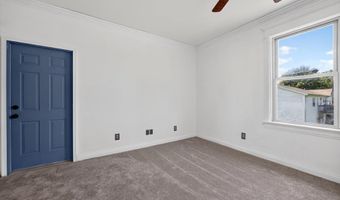 646 S Country Estates Ln, Bloomfield, IN 47424