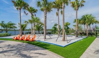 6256 CAMINO Dr, Apollo Beach, FL 33572