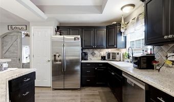 803 Streiff Ln, Ballwin, MO 63011