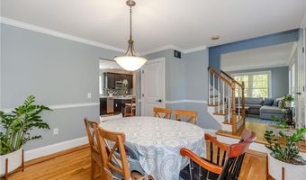 50 Searle Ave, Cranston, RI 02920