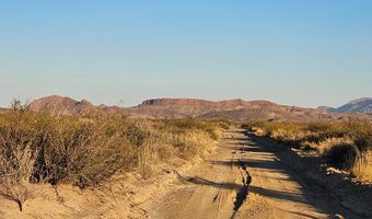600 Starhaven Ln, Alpine, TX 79830