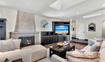 3181 Goldenspur Dr, Camarillo, CA 93010