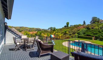 29302 Laro Dr, Agoura Hills, CA 91301