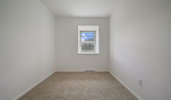 16 HERITAGE Dr, Dover, DE 19904