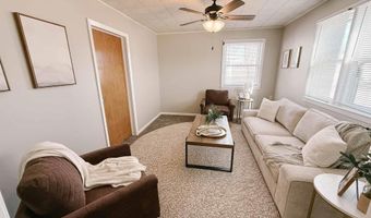 704 3rd Ave, Alton, IA 51003