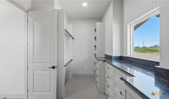 731 County Road 356, Adkins, TX 78101
