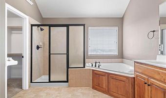 14219 Amanda Ln, Basehor, KS 66007