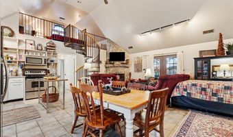 1670 Church St, Appomattox, VA 24522