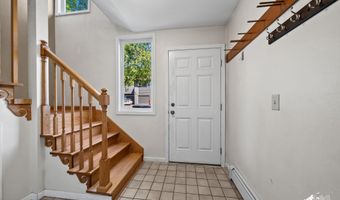 2044 Stonegate Cir, Anchorage, AK 99515