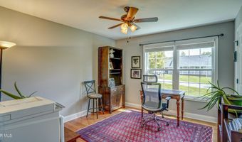 17500 Bridle Dr, Abingdon, VA 24210