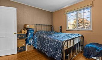 9 Kitchener Rd, Johnston, RI 02919