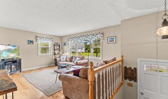 8 Stackpole Cir, Bourne, MA 02532