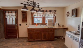 13 W Dade 22, Arcola, MO 65603