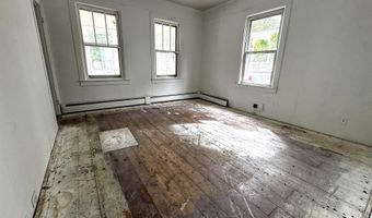 127 Dewey St, Bennington, VT 05201