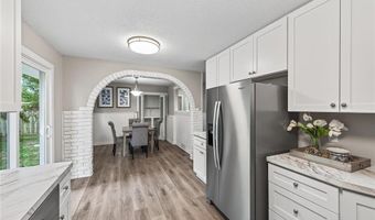 729 40th Ln, Anoka, MN 55303