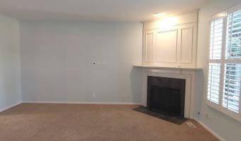 564 Woods Creek Ln, Algonquin, IL 60102