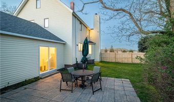 1705 Wampanoag Trl, Barrington, RI 02806