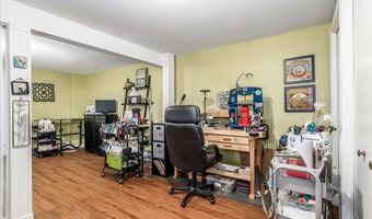 89 Candlewood Lake Rd, Brookfield, CT 06804