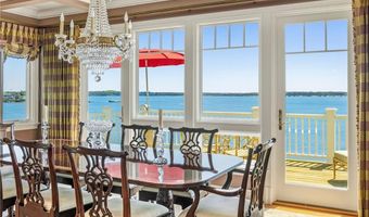 737 Boston Neck Rd, Narragansett, RI 02882