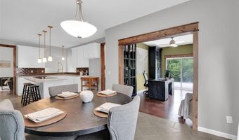 215 Cobblefield Ct, Ballwin, MO 63011