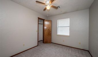 3208 California Ave, Chickasha, OK 73018